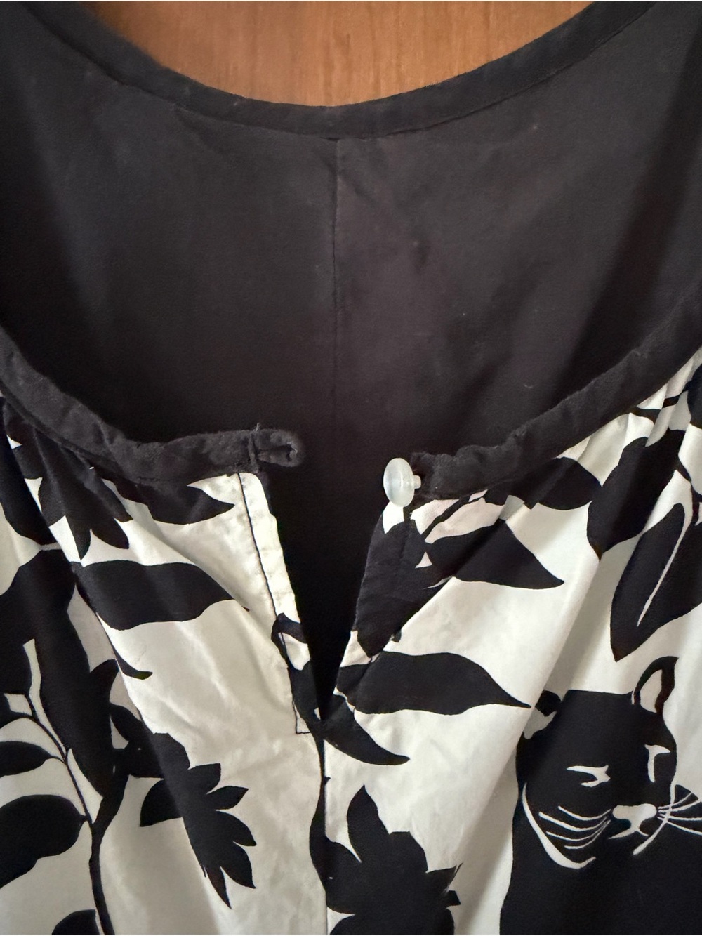 Black & White Floral Print Spaghetti Strap romper - Picture 7 of 8